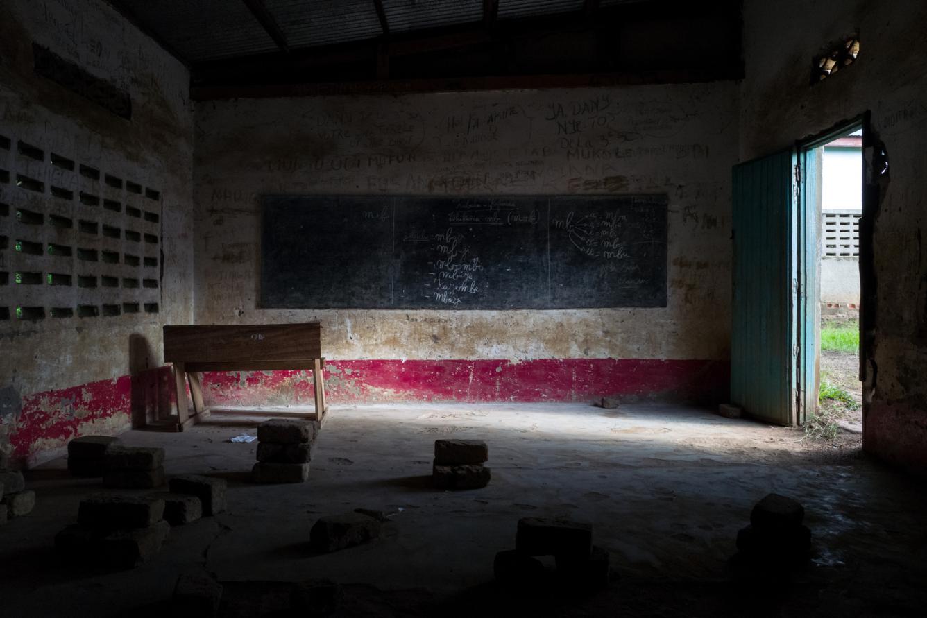 une salle de classe endommagé à Tshinyama