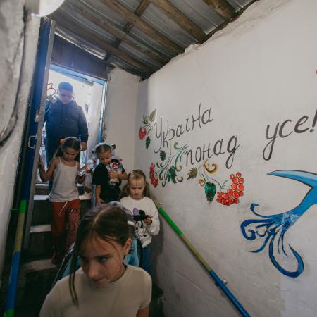 Ukraine - Frontline children: battling mental trauma, underground