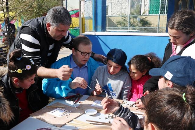David with children