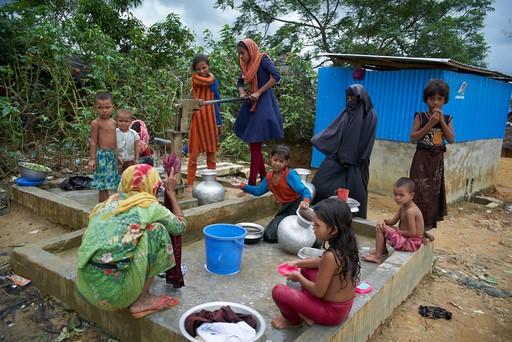 des réfugiées dans un camps de réfugiés au Bangladesh
