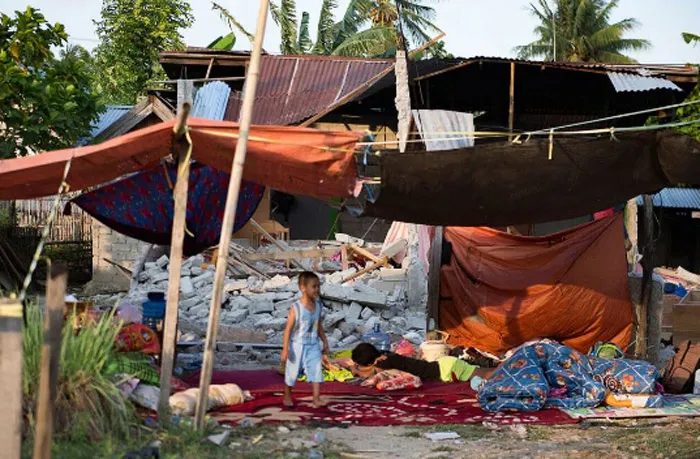 Tsunami and earthquake in Indonesia: children need your help