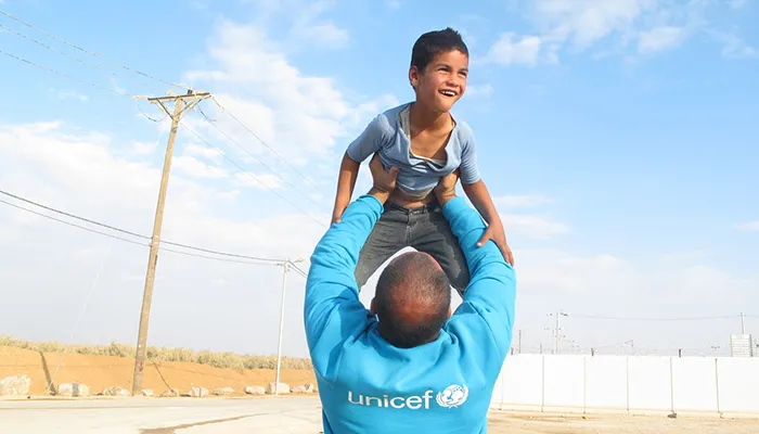 UNICEF HELPs CHILD MIGRANTS AND REFUGEES