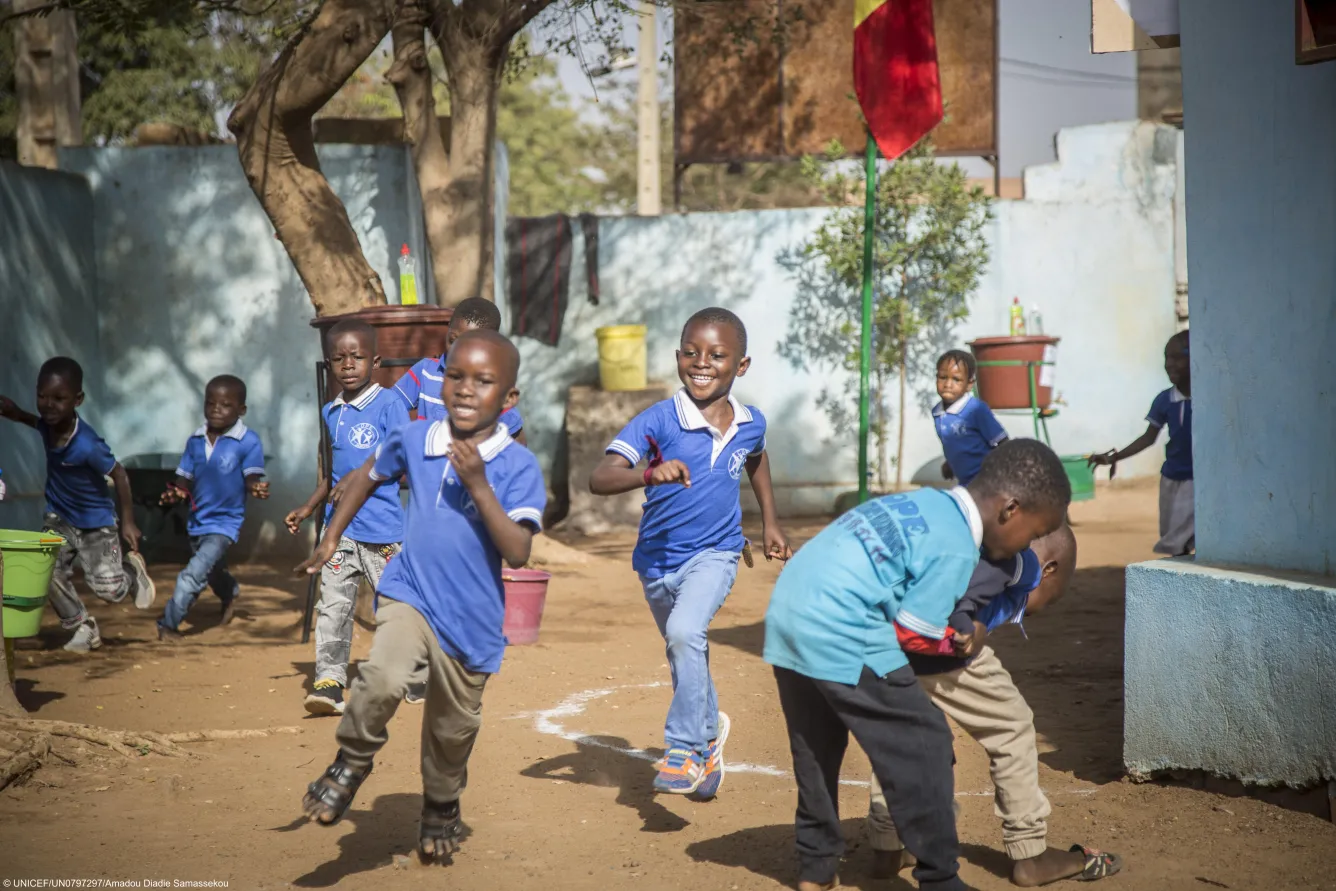 One of the Center's many games is about “viruses” infecting children. Through games and the educator’s explanations, they learn about the principle of protection and the need to avoid viruses to stay healthy.