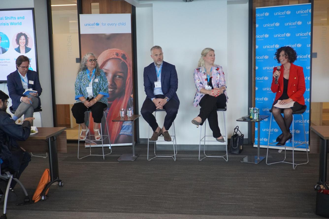Picture of the panel discussion featuring Sarah Chapman, PhD Peter John Loewen, Niloufar Pourzand PhD, Thierry Delvigne-Jean and Sevaun Palvetzian.