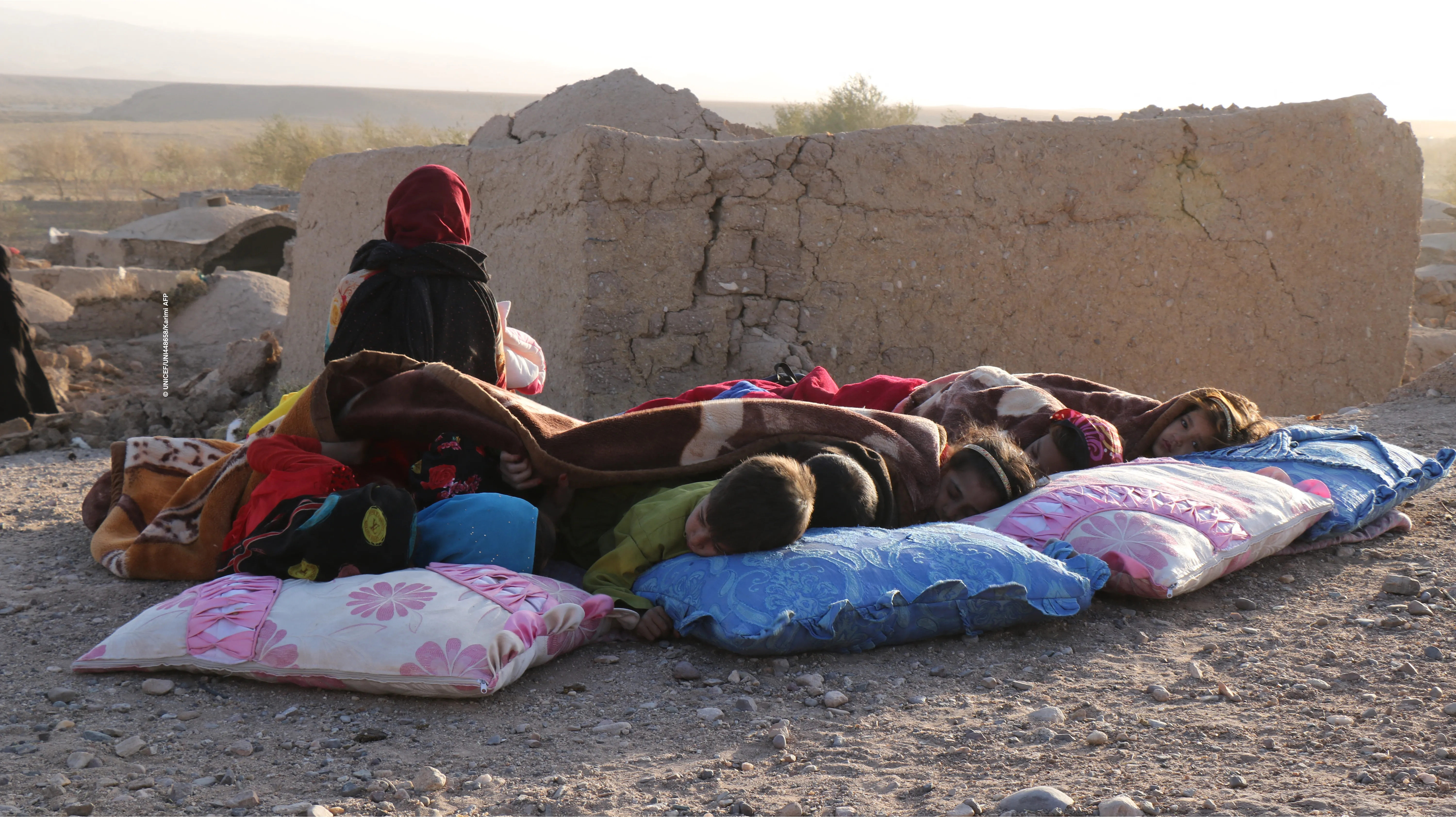 AFGHANISTAN : LES ENFANTS SONT EN DANGER APRÈS UN TREMBLEMENT DE TERRE DE MAGNITUDE 6,3