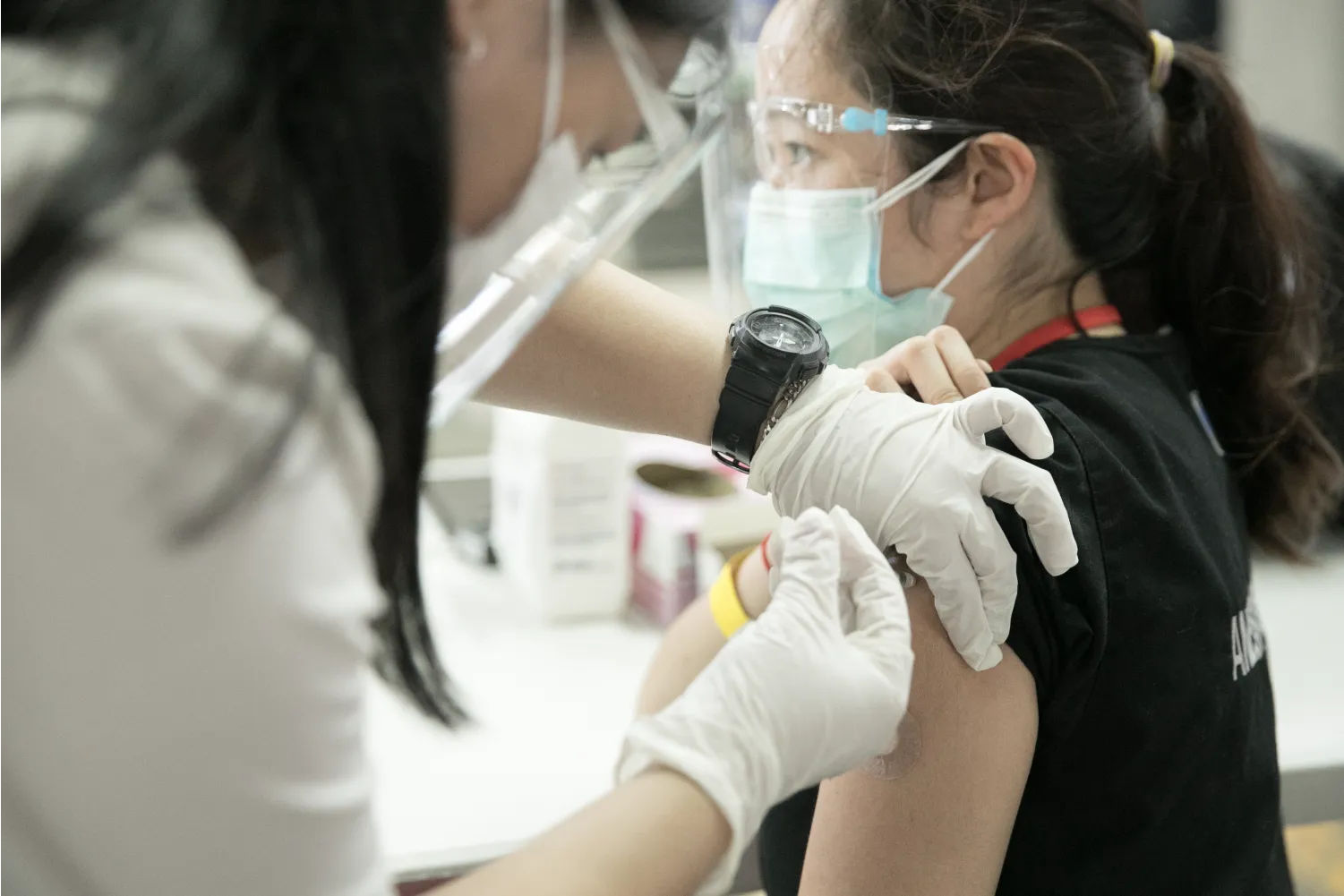 Canadian business and philanthropic leaders call on their peers to #ShareTheHealth and donate to UNICEF’s COVID-19 Global Vaccination Efforts