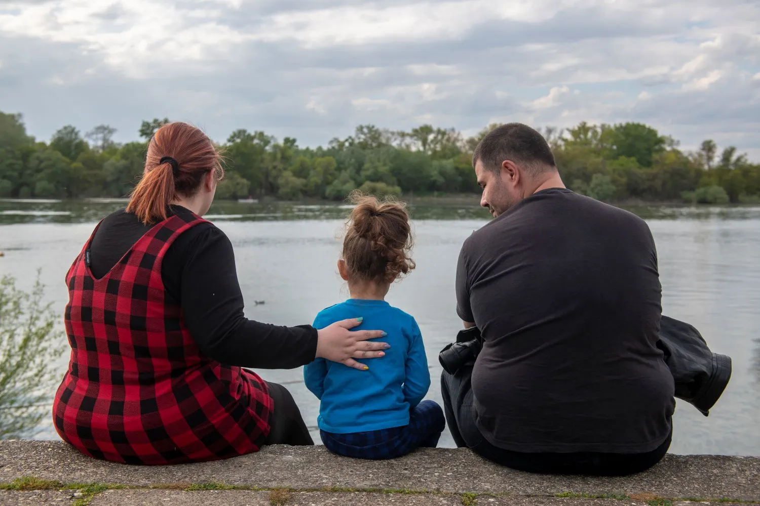 How parents and guardians can support their children and themselves following distressing events