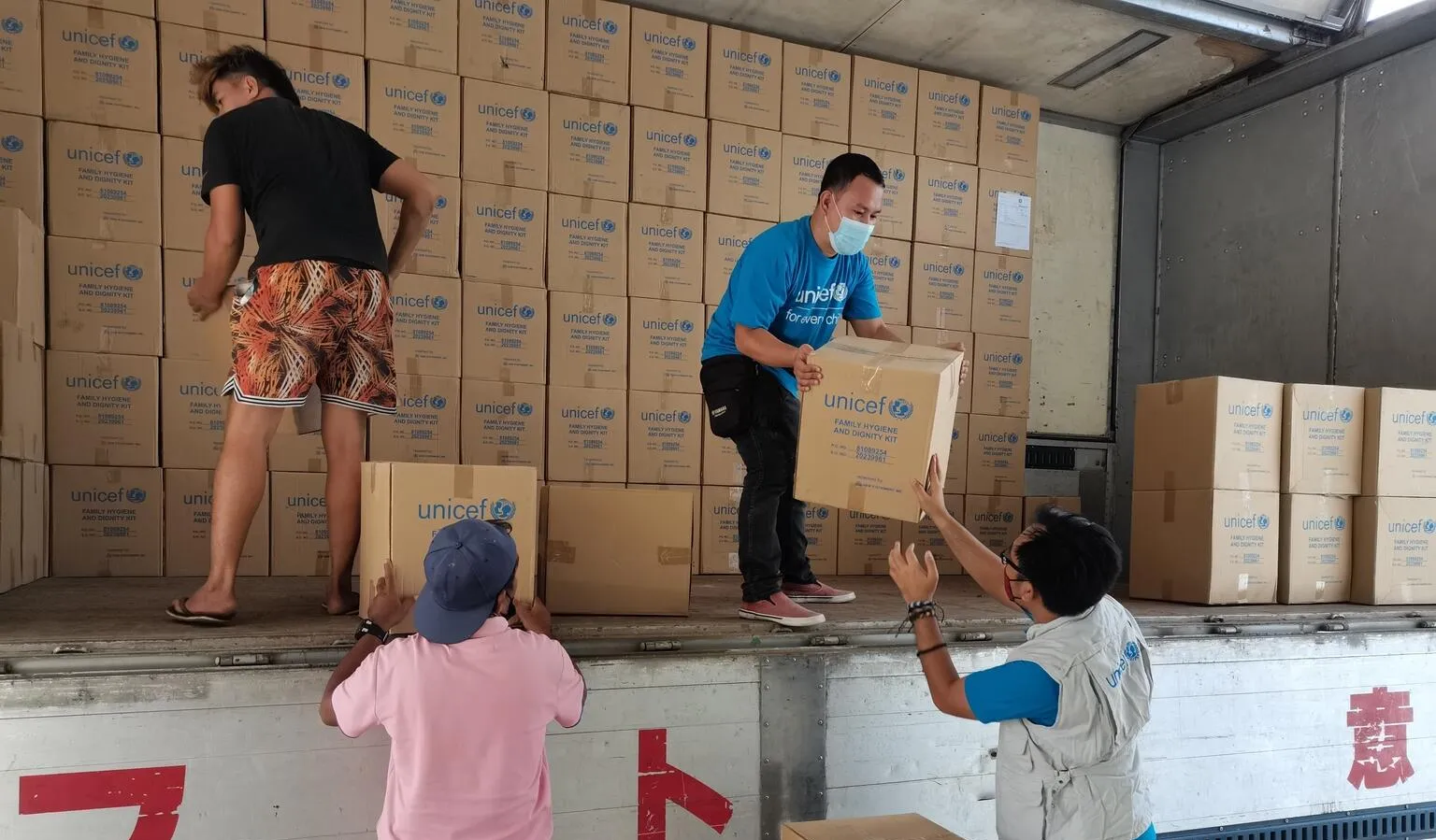After Typhoon Odette (international name Rai) brought widespread destruction to the Philippines on 16 December, the needs of children and families in affected areas are becoming clear. Based on initial assessments, around 845,000 children need urgent assistance.