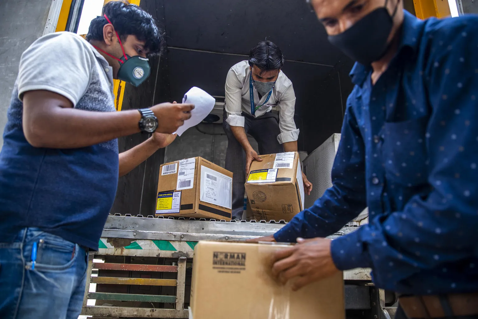 In response to the COVID-19 pandemic, UNICEF delivers crucial supplies to India
