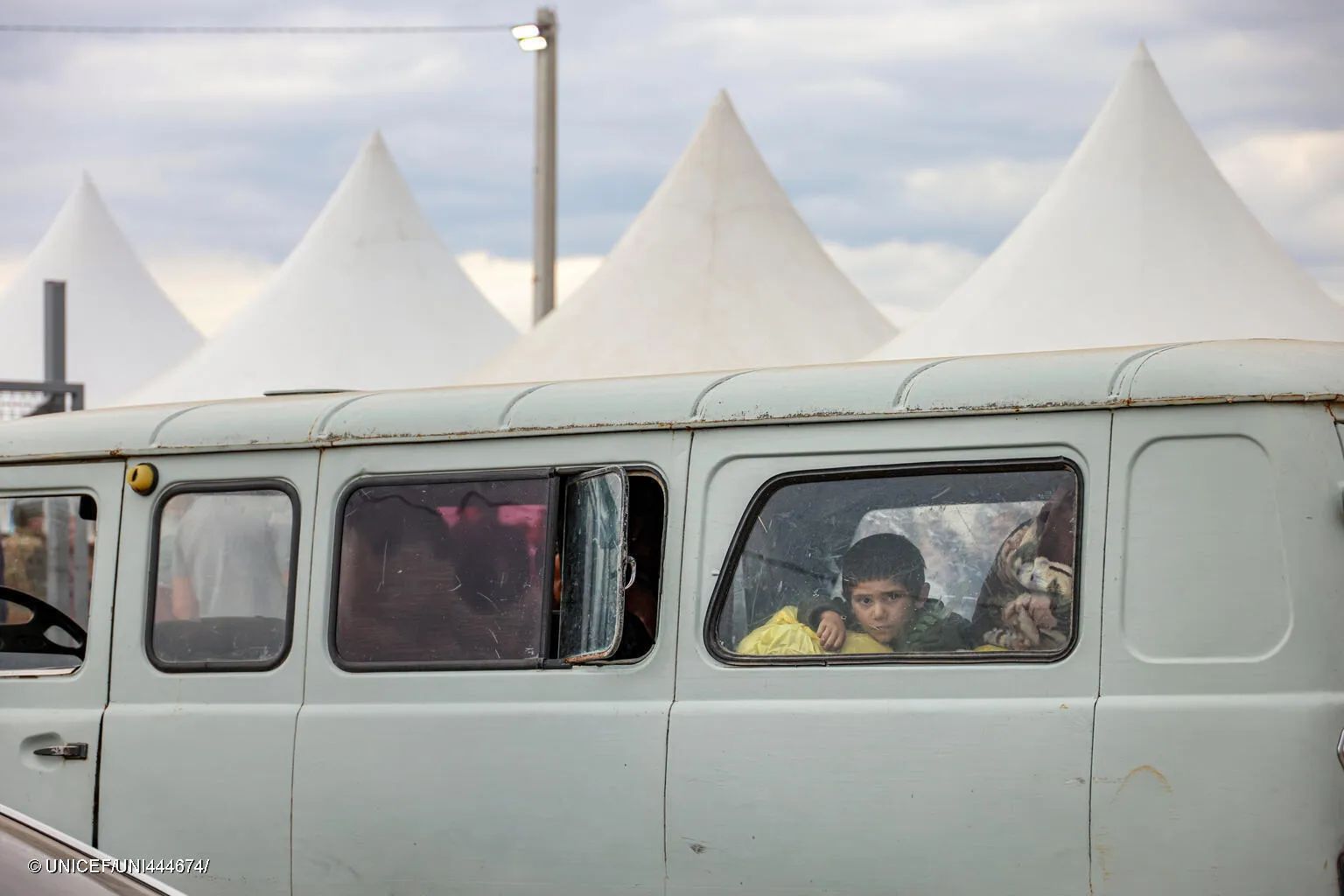 Refugee children arriving in Armenia showing signs of severe psychological distress - UNICEF