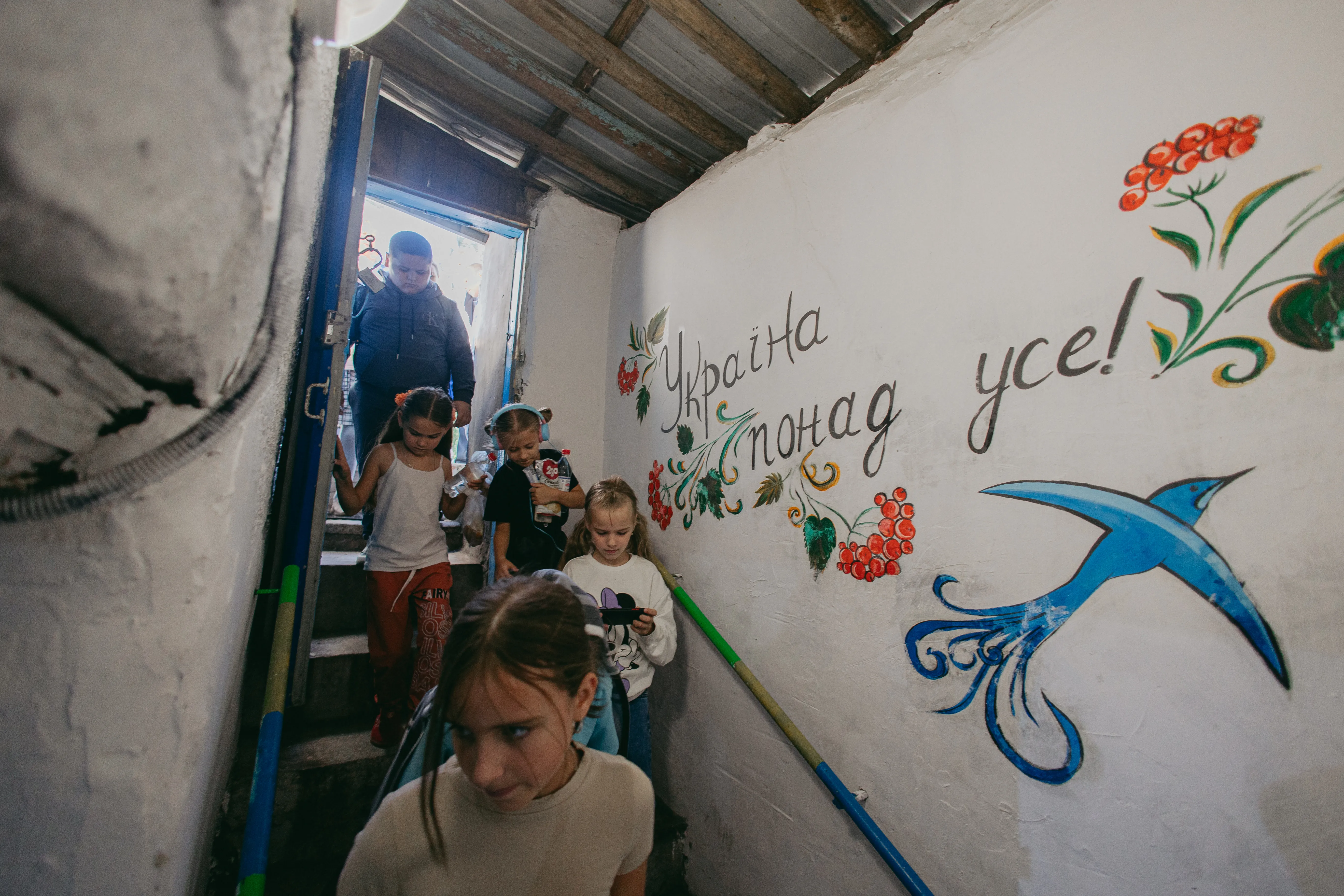 Ukraine - Frontline children: battling mental trauma, underground
