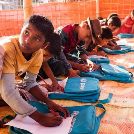children rohingya in school