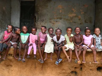 des enfants à Abidjan