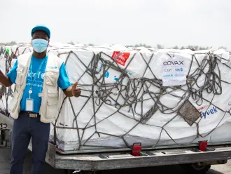 On Friday 26 February 2021, Cote d’Ivoire has received 504,000 COVID-19 vaccine doses from the COVAX Facility. 